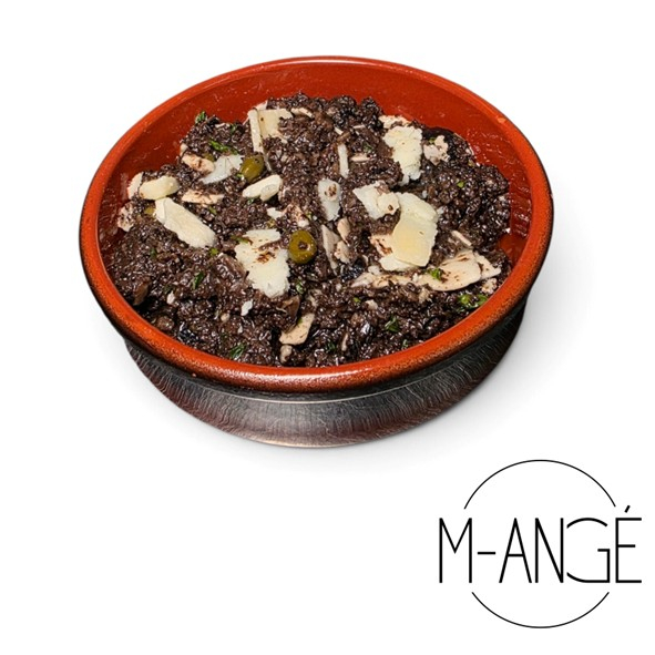 Truffel tapenade, grana padano, zwarte olijven